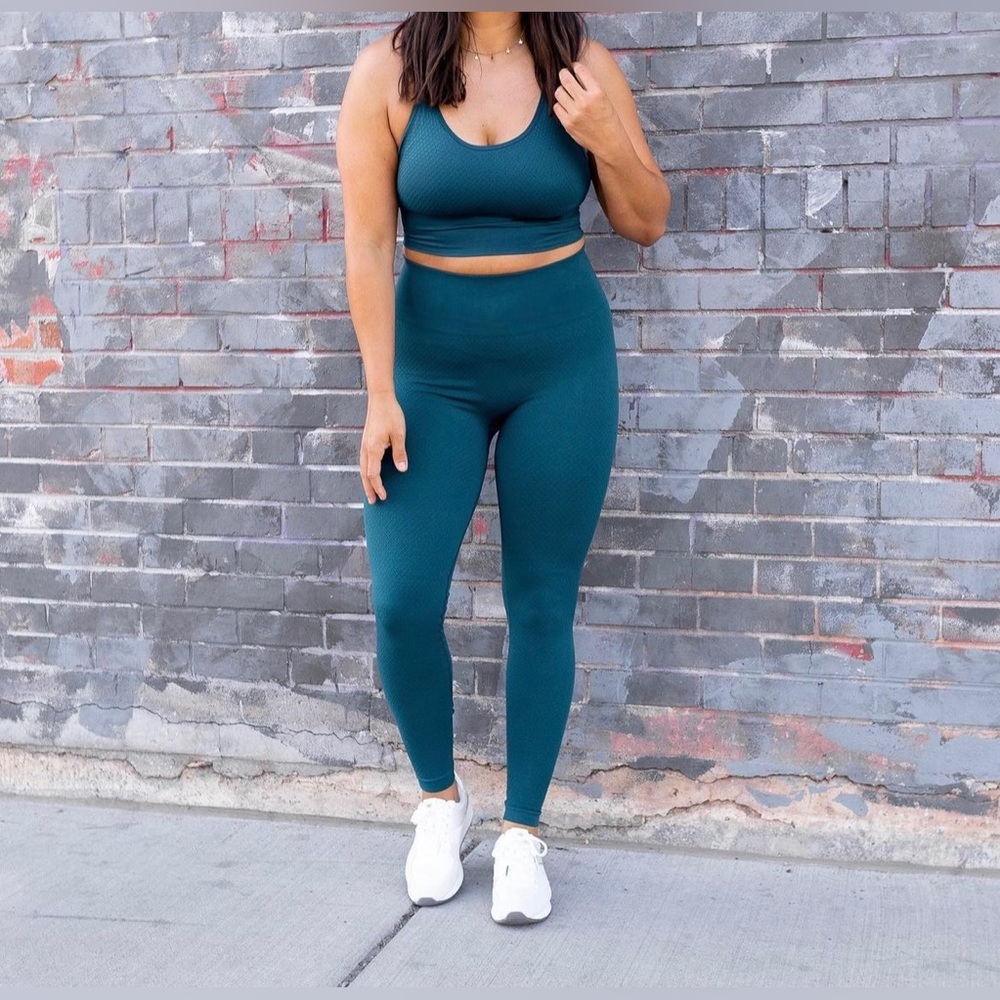Balance Athletica Quartz Collection - energy set seamless leggings and bra